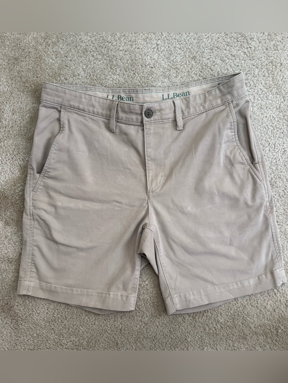 L.L. Bean Men's Sz 32 Beige Chino Shorts